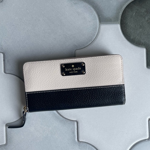 kate spade Handbags - Kate Spade - Colorblock Large Wallet